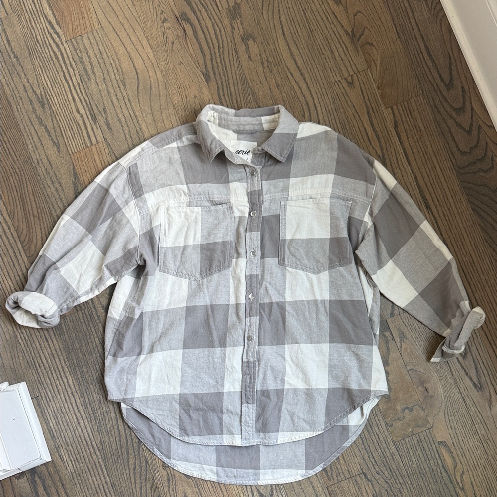 Women’s Aerie Gray and White Checkered Shirt - Small